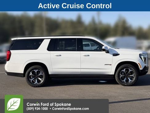 Used 2025 GMC Yukon XL AT4 w/ AT4 Premium Package AWD/4WD image 10