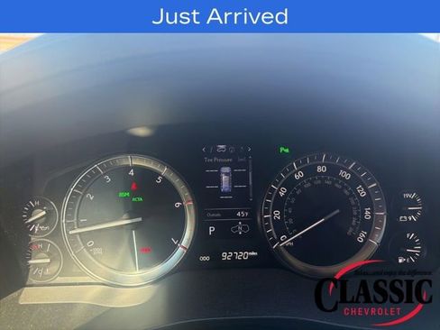 Used 2018 Lexus LX 570 570 w/ Luxury Package image 1