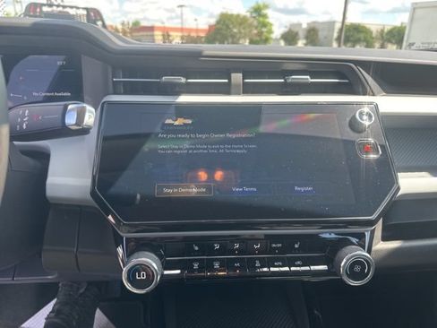 New 2027 Chevrolet Bolt LT w/ Comfort Package FWD image 22