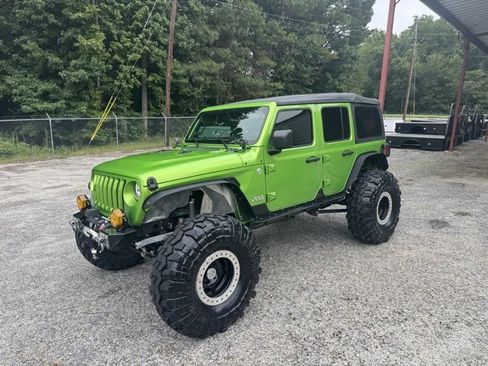 Used 2019 Jeep Wrangler Unlimited Sport image 1