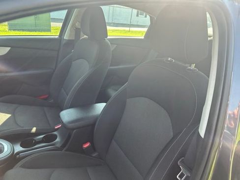 Certified 2023 Kia Forte LXS FWD image 8