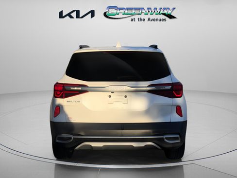 Certified 2023 Kia Seltos S w/ Navigation Package image 3