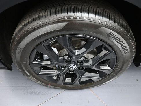 Certified 2025 Honda HR-V Sport image 14