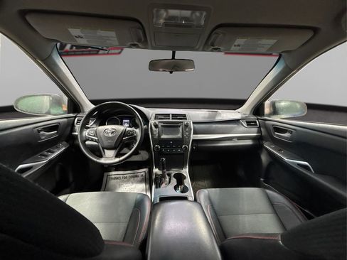 Used 2017 Toyota Camry SE image 26