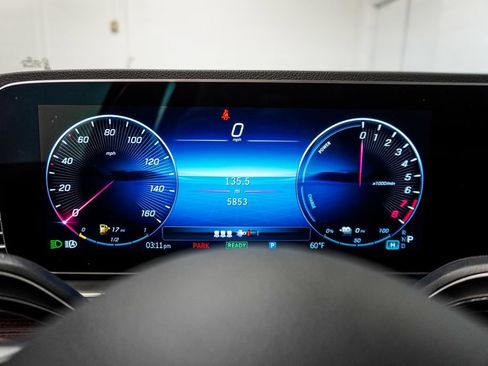 Used 2025 Mercedes-Benz GLE 450e 4MATIC image 32