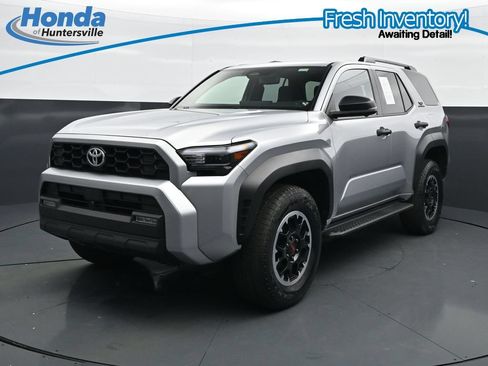 Used 2025 Toyota 4Runner TRD Off-Road Premium w/ Tow Technology Package AWD/4WD image 4