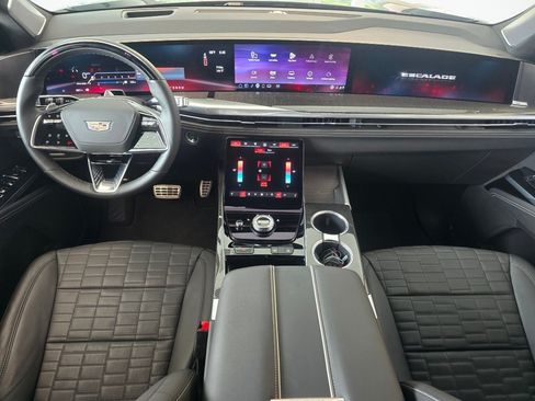 Used 2025 Cadillac Escalade V AWD/4WD image 23