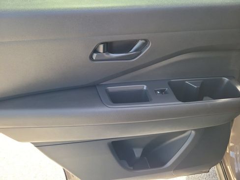 Used 2025 Nissan Pathfinder Rock Creek AWD/4WD image 13