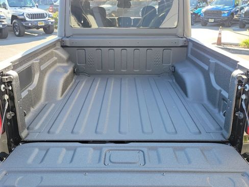New 2026 Jeep Gladiator Sport AWD/4WD image 19