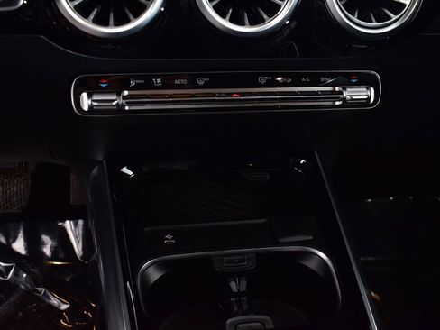 Used 2026 Mercedes-Benz GLA 250 4MATIC image 24