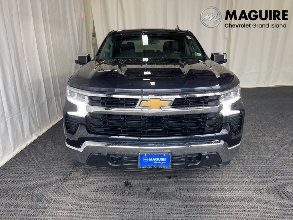 Used 2023 Chevrolet Silverado 1500 LT AWD/4WD image 28