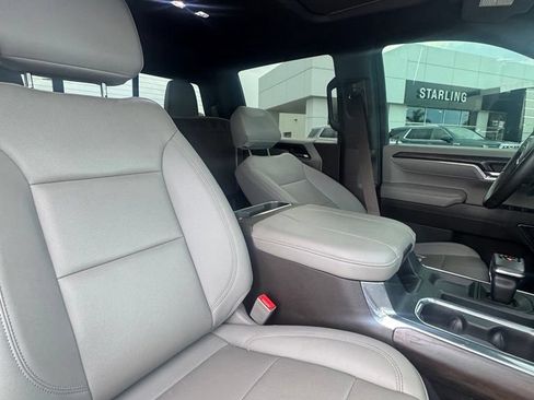 Used 2023 GMC Sierra 1500 SLT w/ SLT Convenience Package RWD image 9