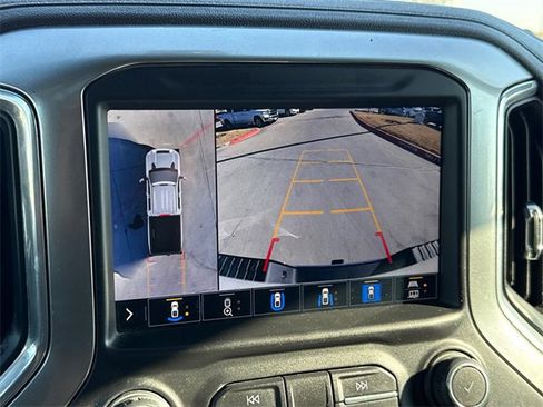 Used 2021 Chevrolet Silverado 2500 LTZ w/ LTZ Convenience Package image 28