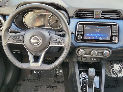 Used 2025 Nissan Versa SV FWD image 26