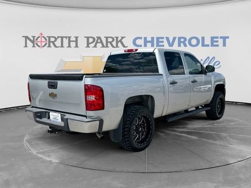 Used 2010 Chevrolet Silverado 1500 LT w/ Power Pack Plus RWD image 5