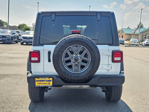 Used 2025 Jeep Wrangler Unlimited Sport AWD/4WD image 5