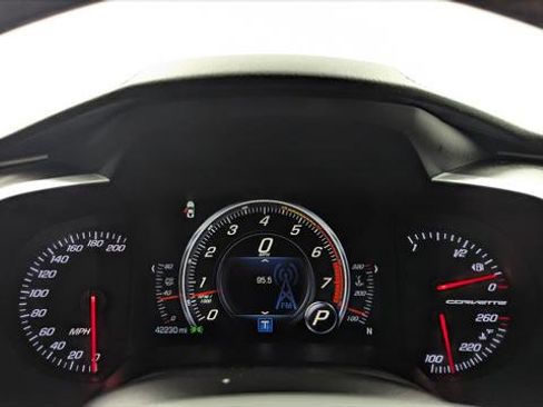 Used 2016 Chevrolet Corvette Stingray Coupe image 22