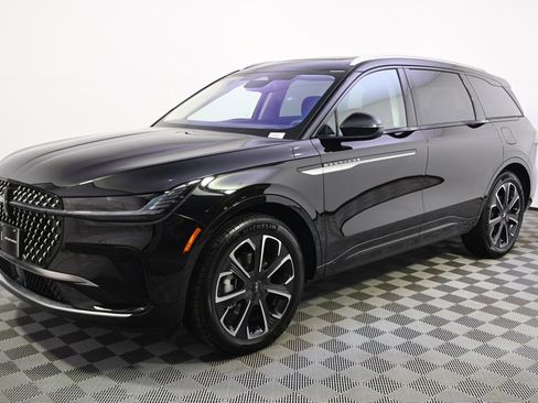 New 2026 Lincoln Nautilus Reserve image 2