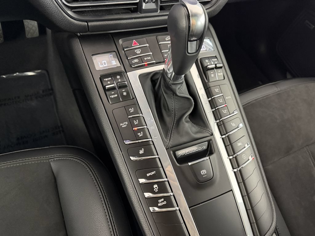 Used 2021 Porsche Macan S AWD/4WD image 36