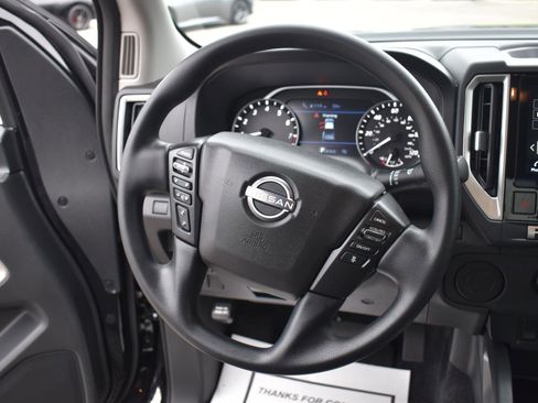 Used 2025 Nissan Frontier SV image 32