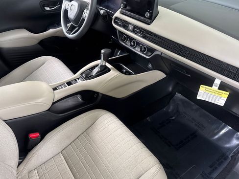 Used 2024 Honda HR-V LX image 34