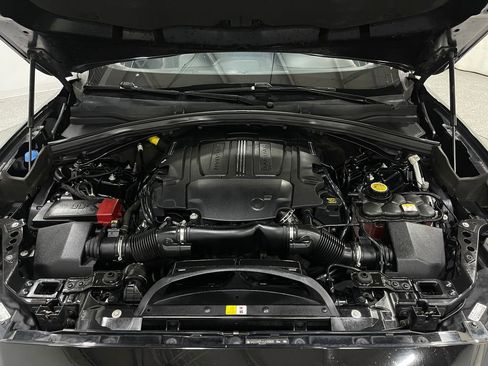 Used 2018 Jaguar F-PACE S image 28