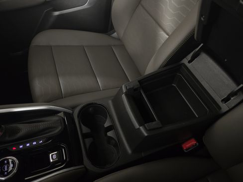 Certified 2025 Chevrolet Colorado ZR2 w/ Technology Package image 29