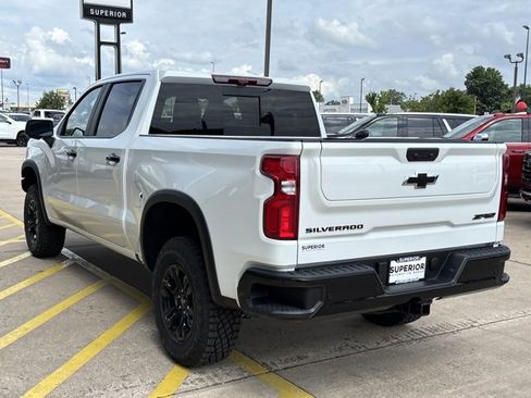 New 2026 Chevrolet Silverado 1500 ZR2 w/ Dark Appearance Package AWD/4WD image 7