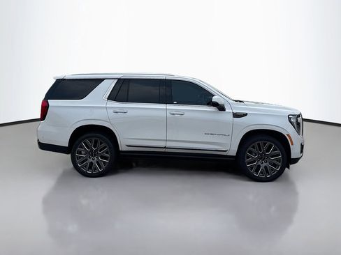 Used 2025 GMC Yukon Denali Ultimate AWD/4WD image 8
