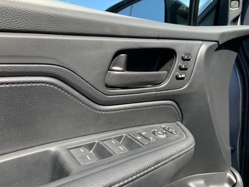 Used 2025 Honda Odyssey EX-L image 15