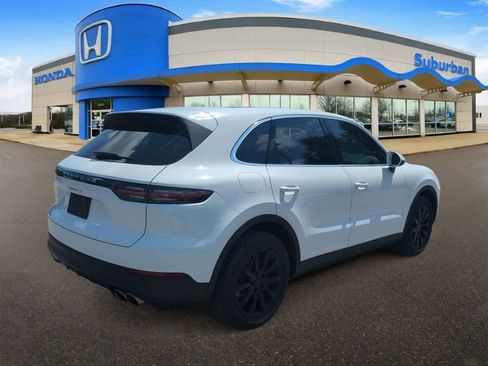 Used 2020 Porsche Cayenne S image 8