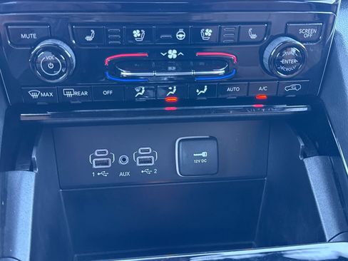 Used 2024 Jeep Grand Cherokee Summit w/ Adv Protech Group IV AWD/4WD image 24