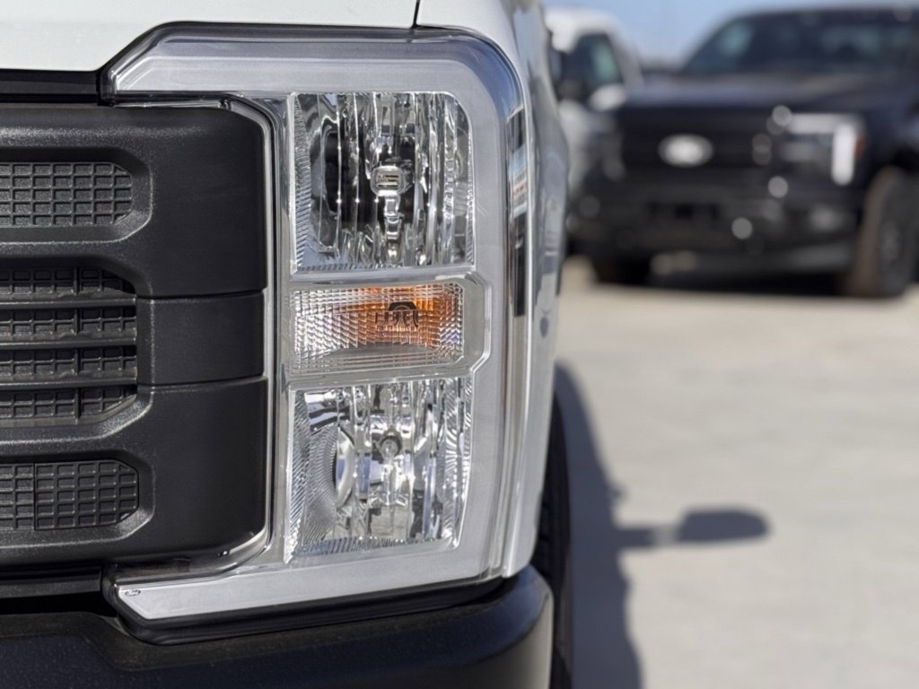 New 2025 Ford F350 XL w/ XL Chrome Package RWD image 8
