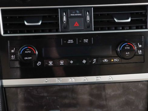 Used 2024 Nissan Armada Platinum w/ Captain's Chairs Package image 21