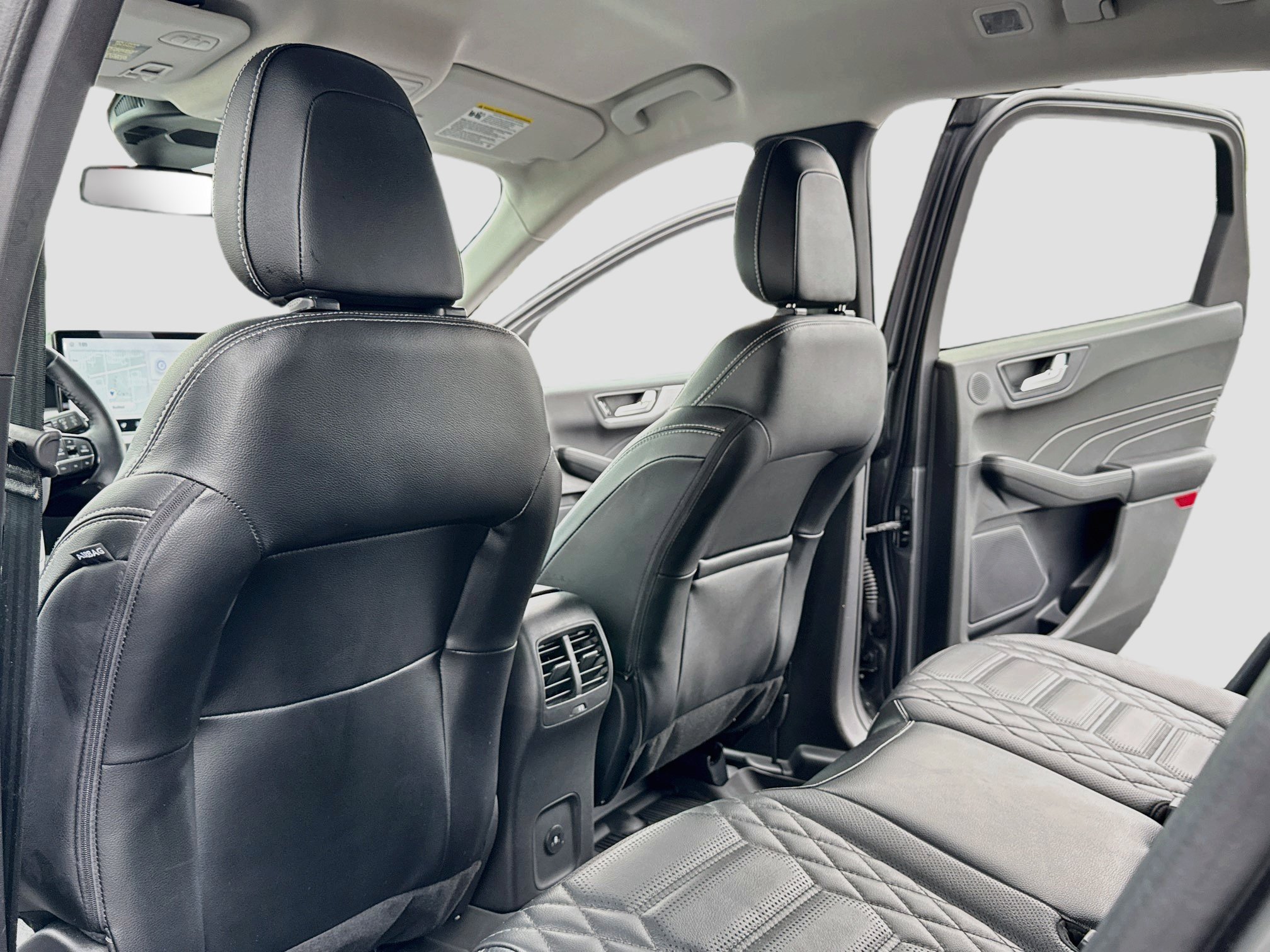 Used 2023 Ford Escape Platinum w/ Premium Technology Package AWD/4WD image 20