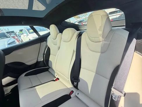 Used 2026 Tesla Model S Plaid AWD/4WD image 6