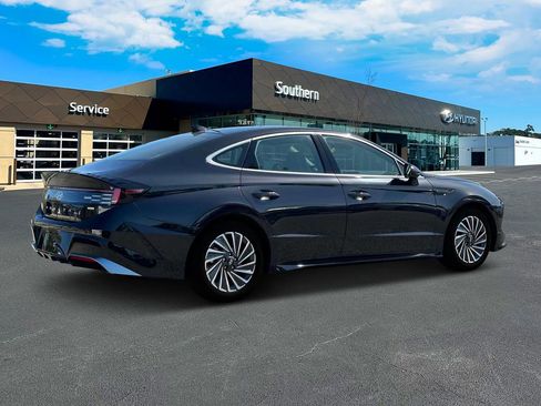 New 2024 Hyundai Sonata Limited image 9