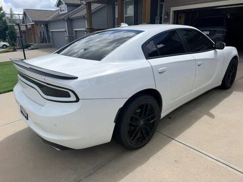 Used 2015 Dodge Charger SXT w/ AWD Plus Group image 2