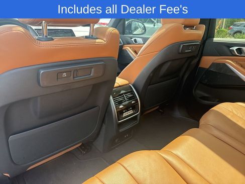 Used 2022 BMW X7 xDrive40i w/ M Sport Package AWD/4WD image 12