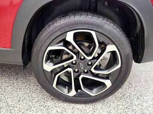 Used 2024 Chevrolet Trax RS w/ Driver Confidence Package FWD image 9