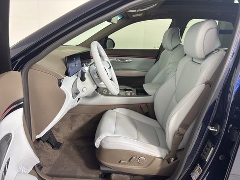 New 2026 Genesis GV70 2.5T Advanced AWD/4WD image 16