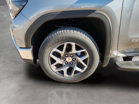 New 2026 GMC Sierra 1500 SLE w/ Preferred Package AWD/4WD image 9