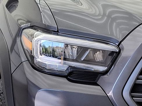 Used 2023 Toyota Tacoma TRD Off-Road AWD/4WD image 28