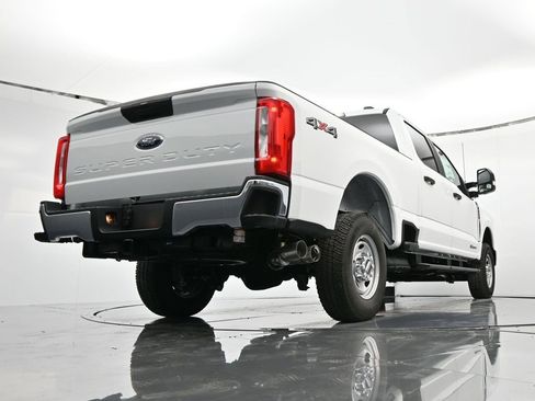 New 2025 Ford F250 XL w/ XL Chrome Package image 42