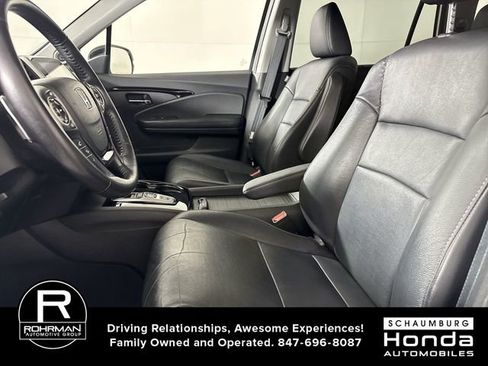 Used 2017 Honda Pilot Touring image 4