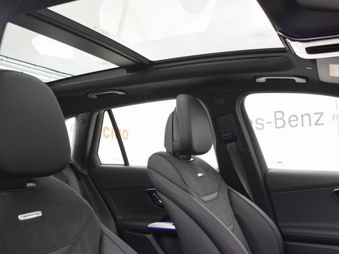 New 2025 Mercedes-Benz GLC 63 AMG S image 17