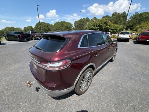 Used 2019 Lincoln Nautilus Reserve FWD image 12