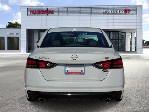 Used 2025 Nissan Altima 2.5 SR w/ SR Premium Package FWD image 5