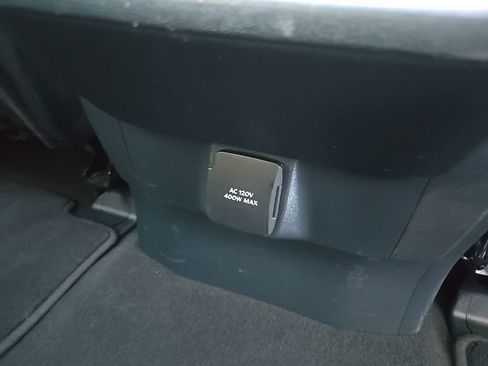Used 2025 Ford Expedition Platinum AWD/4WD image 93