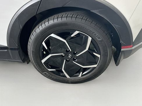 Used 2024 Hyundai Ioniq 5 SE image 11